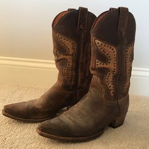 Frye Daisy Duke Cowgirl boots size 8.5